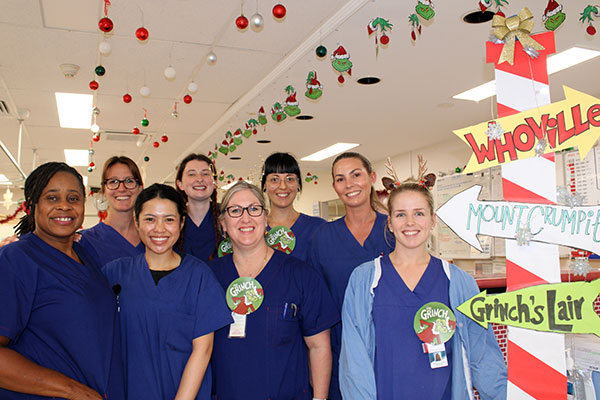 (PACU Bullwinkel): Recovery staff decorated their ward in a Grinch theme to provide light relief for patients.